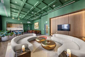 Building Photo - 11 NE 6th St