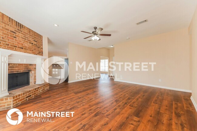 Building Photo - 9306 Chimneywood Dr