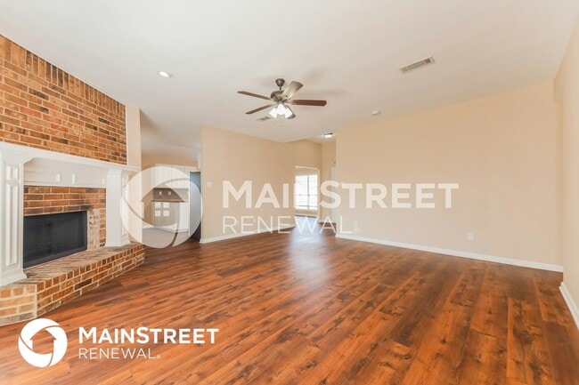 Foto del edificio - 9306 Chimneywood Dr