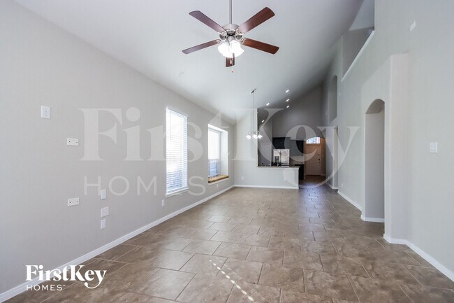 Foto del edificio - 13207 Clover Creek Point Ln