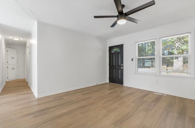 Building Photo - 409 Yardley Ct