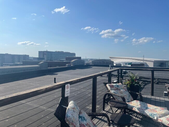 Foto del edificio - 105 S 9th St