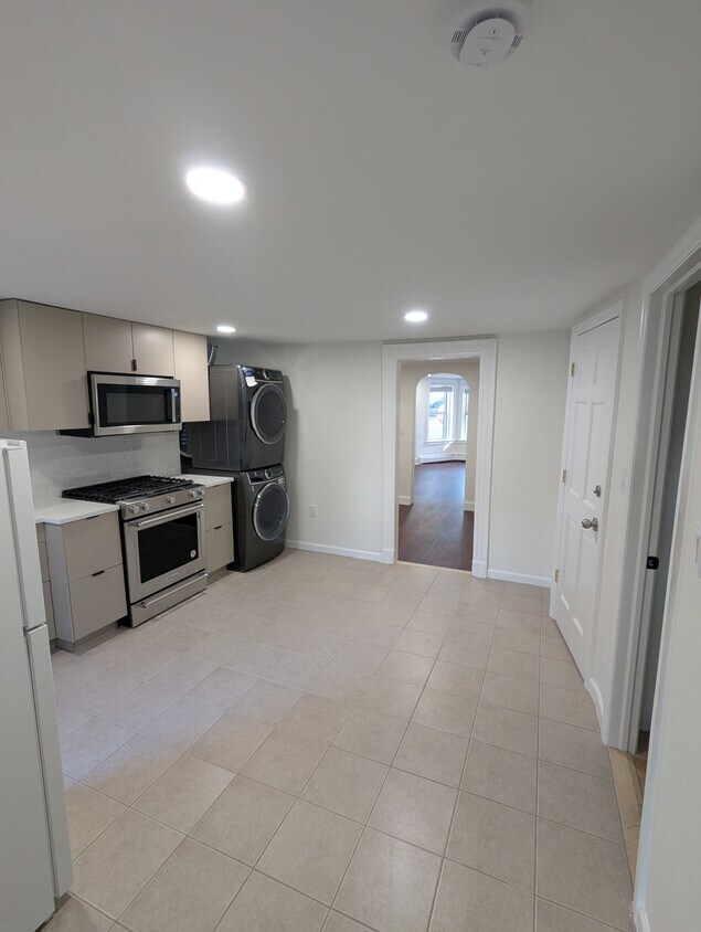 Foto principal - 62 Reservoir Ave