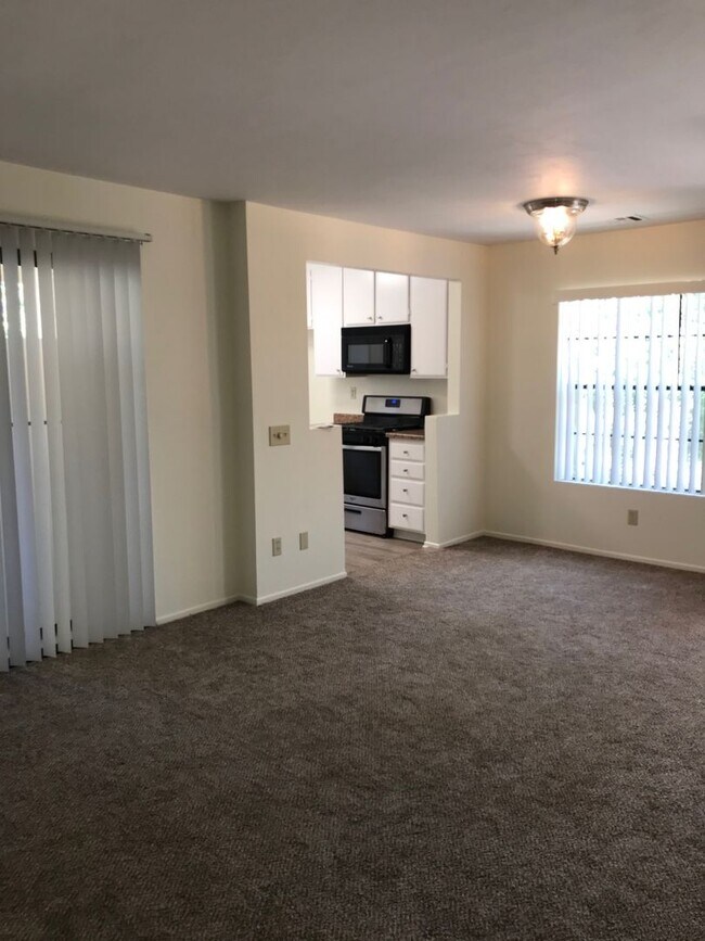 Foto del edificio - Cute and Cozy 2Br/2Ba Dual Master Condo in Terra Vista II