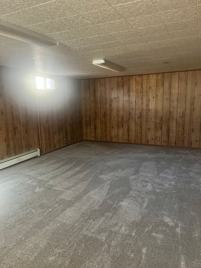 Building Photo - single family home