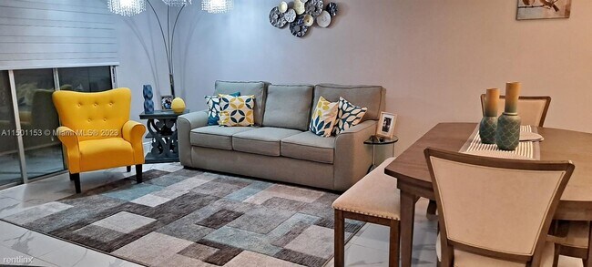 Foto del edificio - 2 br, 2 bath House - 6585 Kensington Ln Ap...