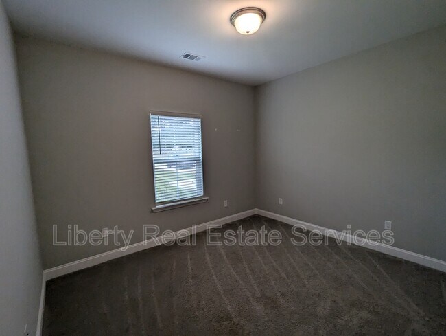 Foto del edificio - 172 Taylors Crk Dr