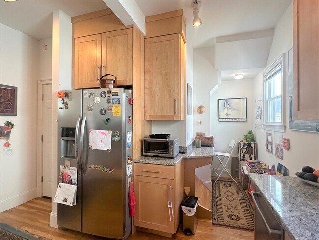 Foto del edificio - 20 Concord Ave