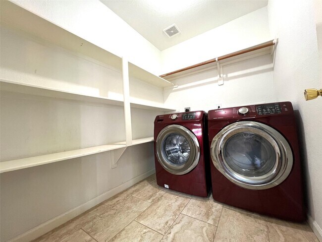 Foto del edificio - 20910 Lansing Ridge Ln