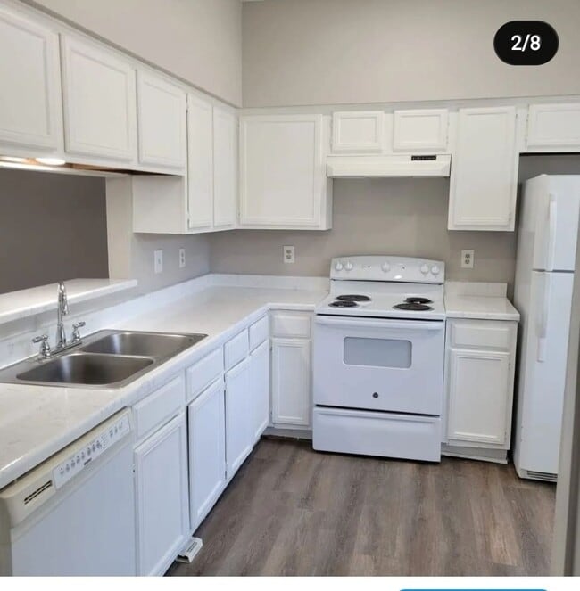 Building Photo - 12300-12300 Brookglade Cir
