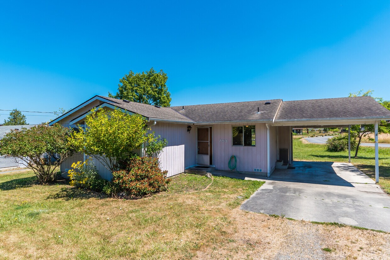 Foto principal - 3 Bedroom Rambler in heart of Coupeville