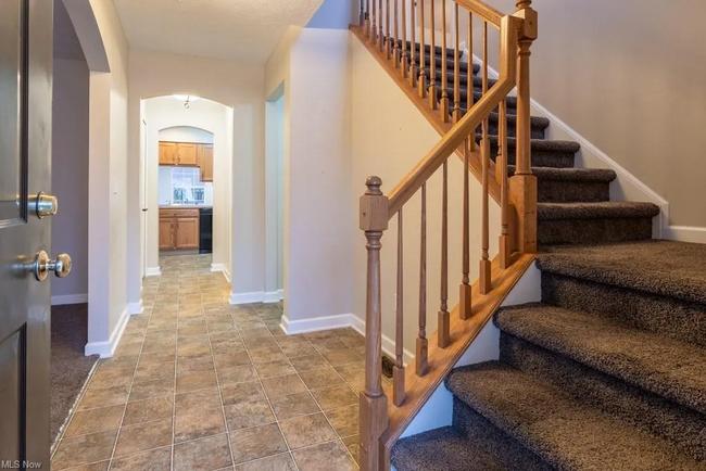 Entry - 1504 Timber Trl
