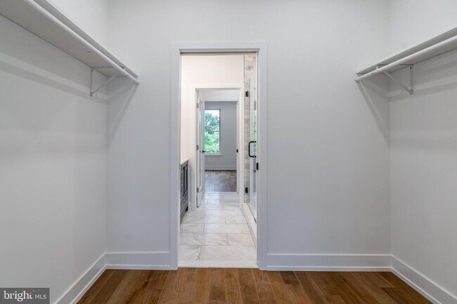 Foto del edificio - 3428 Henry Ave