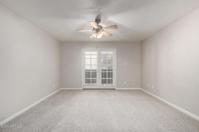 Foto del edificio - Beautiful Scottsdale 1 Bedroom Apartment!