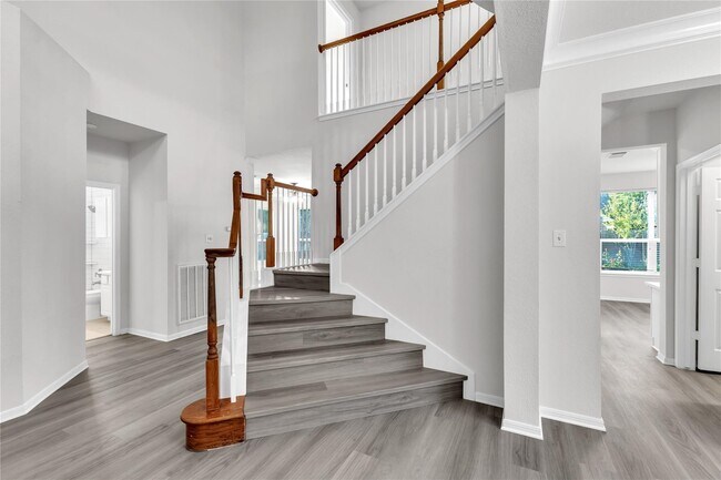 Building Photo - 5523 Santa Chase Ln