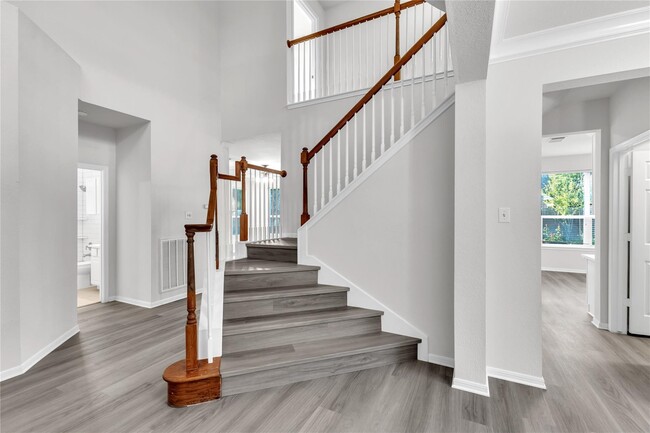 Foto del edificio - 5523 Santa Chase Ln