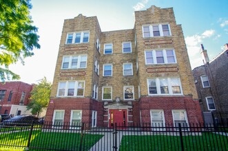 Building Photo - 4900 N Lawndale Ave