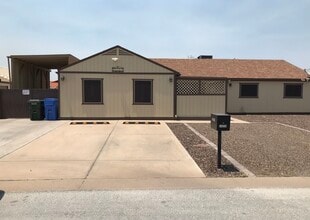 Building Photo - 14210 N 45th Dr