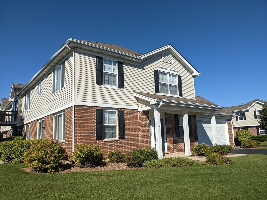 644 Legend Ln Unit 644, McHenry, IL 60050 Condo for Rent in McHenry