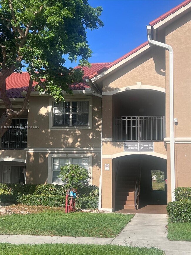 Building Photo - 231 SW 116th Ave