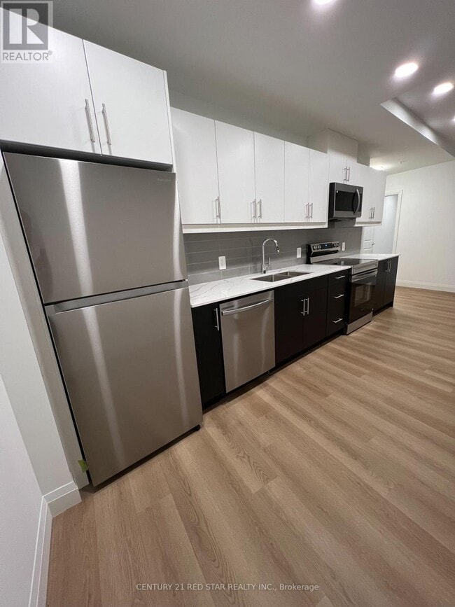 Building Photo - 1333 Weber St E