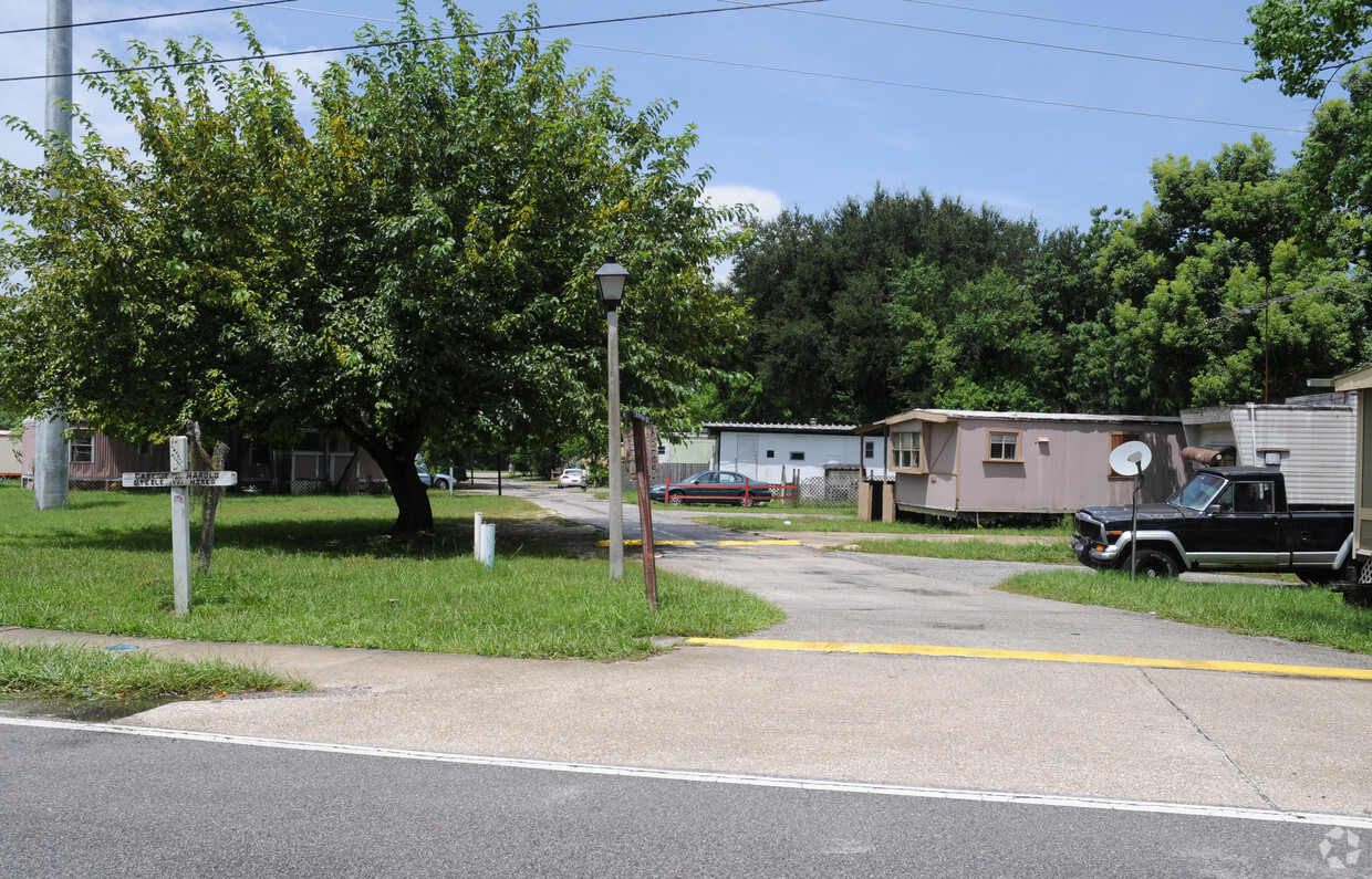 Building Photo - Big Oaks Mobile Home Park