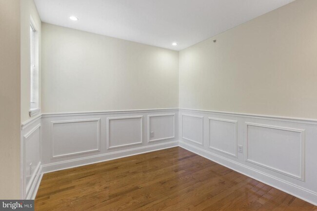 Building Photo - 1523 Ellsworth St