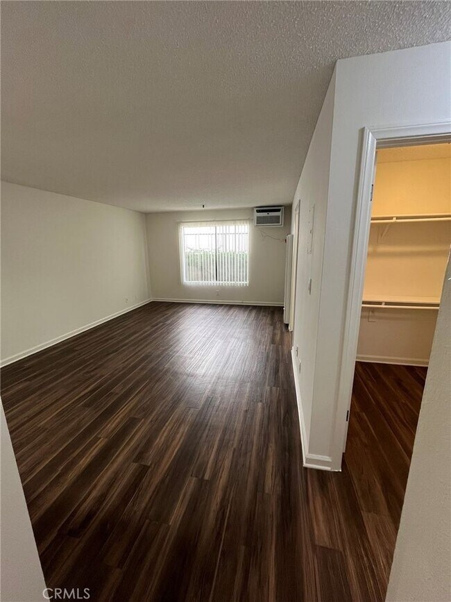 Foto del edificio - 5418 Hermitage Ave