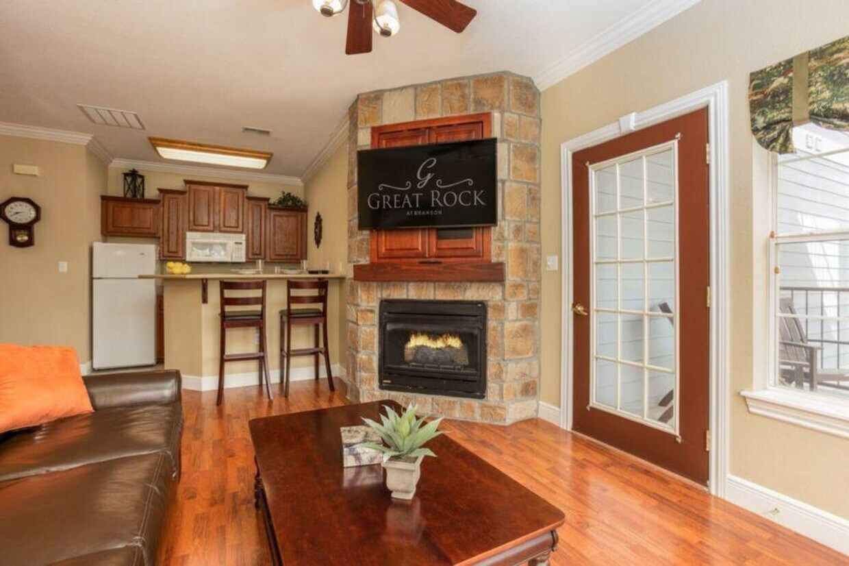 Foto principal - 175 Golf View Dr
