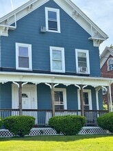 Building Photo - 37 Hale St