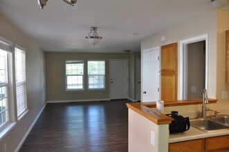 Building Photo - 833 Apex Dr