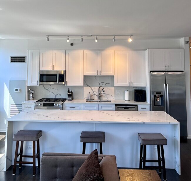 Foto del edificio - 330 N Jefferson St