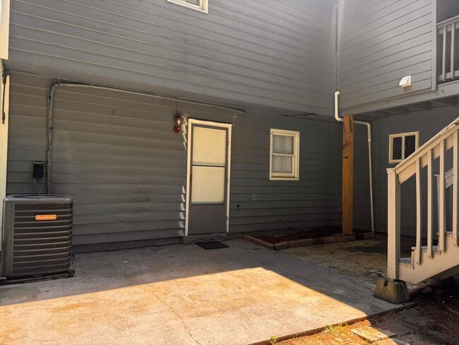 Building Photo - 1750 Kristi Dr