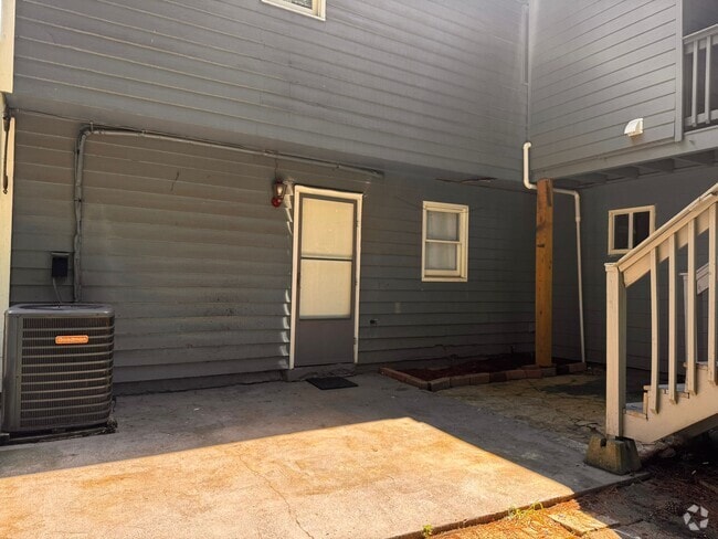 Building Photo - 1750 Kristi Dr