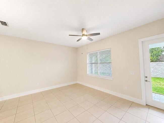 Foto del edificio - 1435 Brookdale Ct