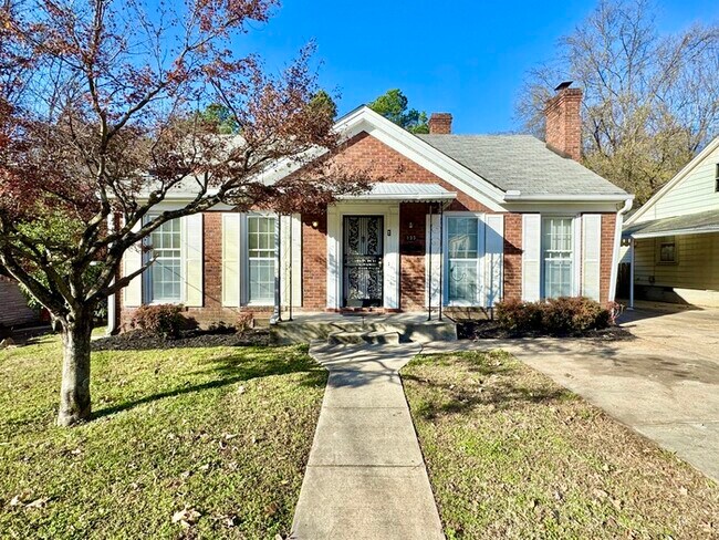 Foto del edificio - 135 S Greer St