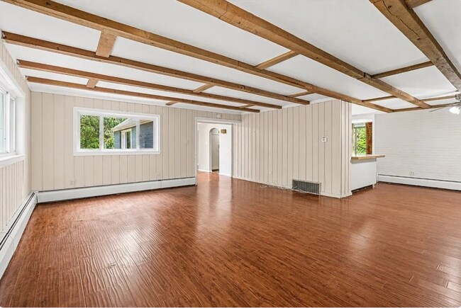 Foto del edificio - 311 Redgate Rd