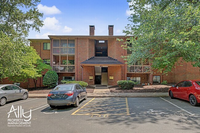 Building Photo - 130 Turtle Creek Rd