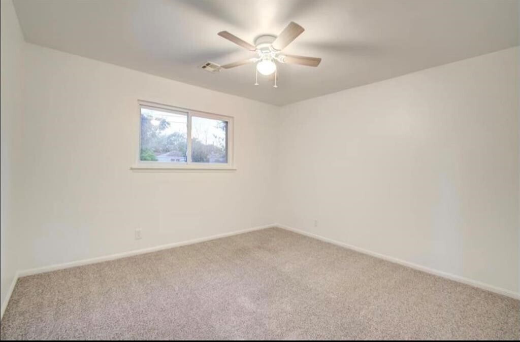 Foto del edificio - 17211 Rolling Creek Dr