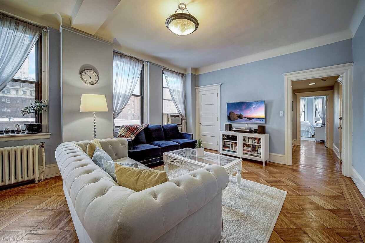 Primary Photo - 1 br, 1 bath Condo - 250 S 13th St