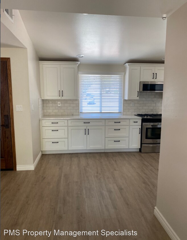 Foto del edificio - 3 br, 2 bath House - 569 E Gainsborough Rd