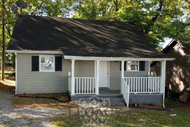 Photo - 330 Vivelle Ave House