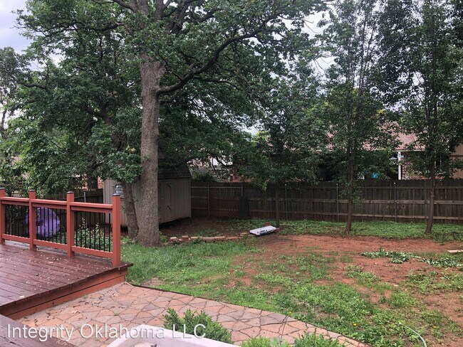 Building Photo - 3 br, 2 bath House - 908 Elmwood