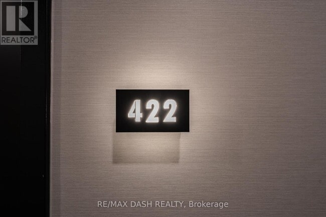 Building Photo - 1037 The Queensway