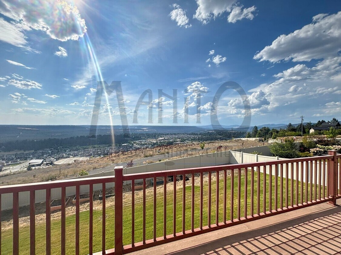 Foto del edificio - Spacious Home With Stunning Sunset Views