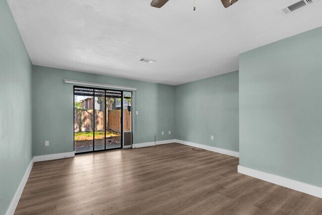 Foto del edificio - 3 Deal Ave NW