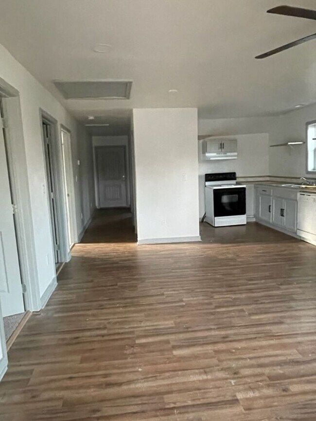 Foto del edificio - Knoxville 37919 - 3 bedroom, 2 bath home -...
