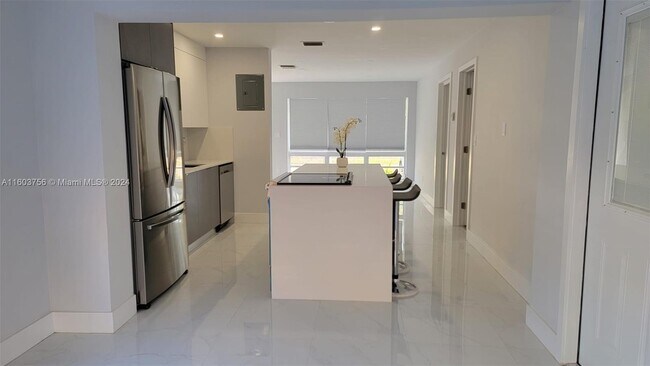 Foto del edificio - 2100 N 57th Way