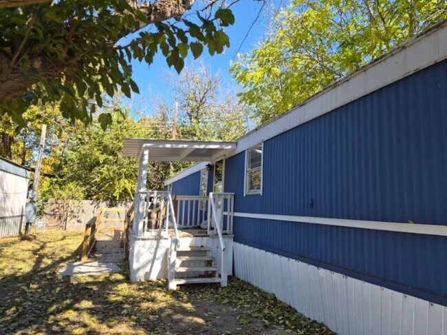 Foto del edificio - 507 1/2 Tidal St