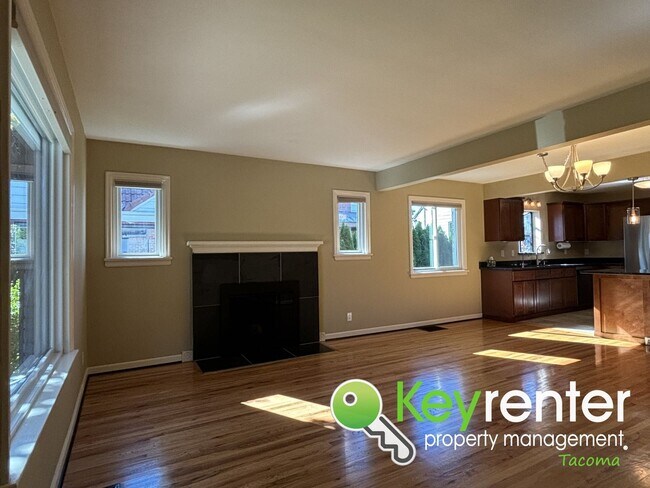 Foto del edificio - Classic North Tacoma Home with Character!